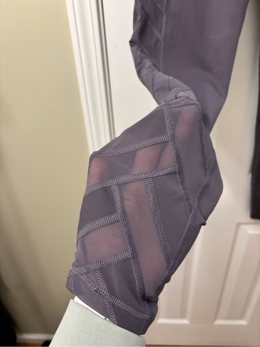 Victoria Sport Mauve Purple High Rise Mesh Panel Pocket Leggings Women’s Medium - Picture 5 of 8